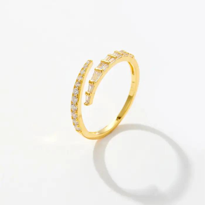 Bague en argent sterling 925 sertie de zirconium blanc élégante et classique pour femmes occasions spéciales
