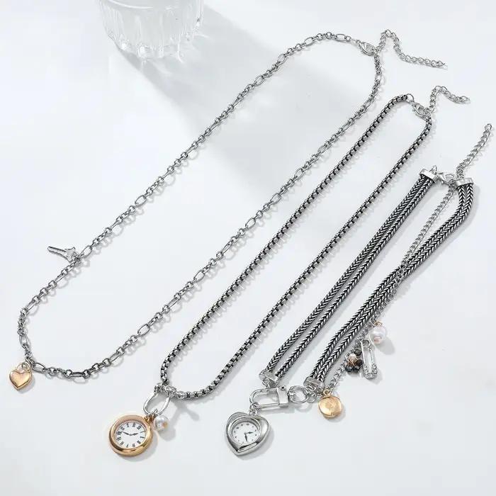 Colliers avec pendentif montre personnalisés pour femmes