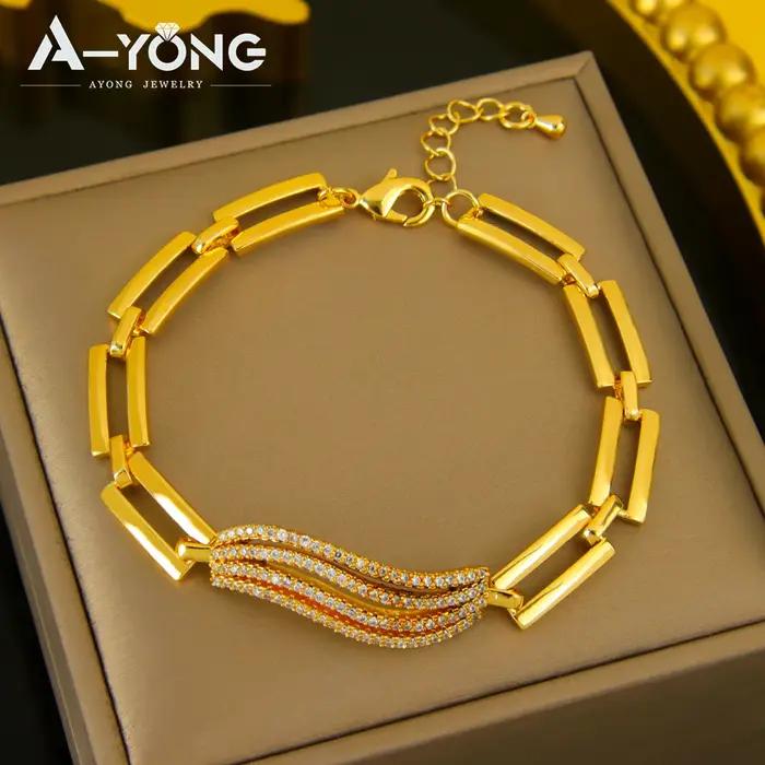 Ensemble de bijoux en zircone italienne plaqué or 21 carats