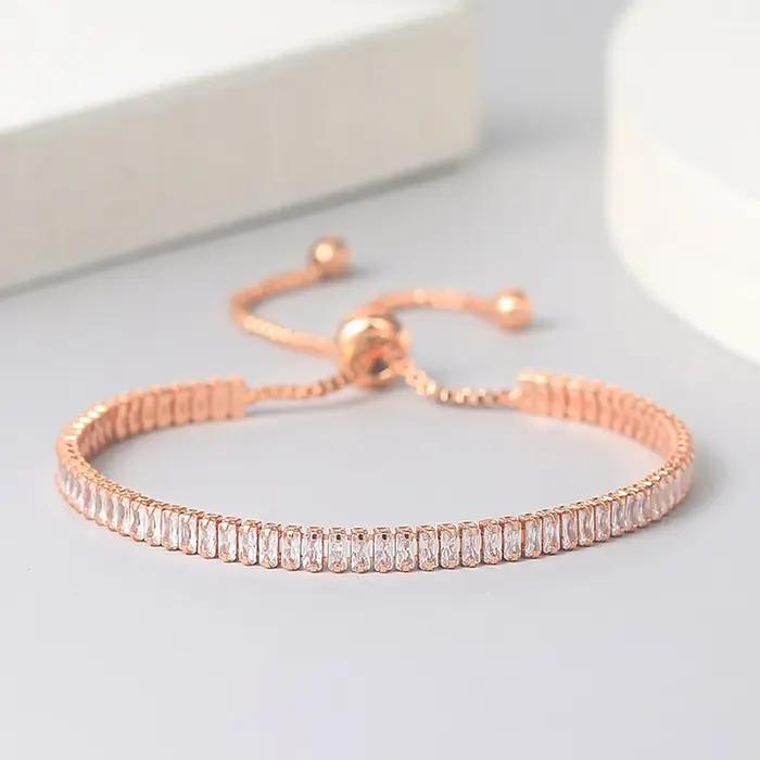 Bracelet de tennis en zircon or rose style moderne pour femmes occasions spéciales bijou unique originalité elegance