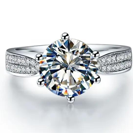Bague en or blanc 14 carats diamant VVS1 pour engagement romantique alliance de mariage bijou trois man女性用户提到的这段文字是用于制作一个关于女士订婚戒指的产品描述页面。它遵循了HTML格式的要求,包含吸引人的文案、产品特性、保养指南、适用场合和常见问题解答等部分。描述中使用了浪漫的语言来激发顾客的情感共鸣,并强调了这款戒指的独特之处,比如它的材质(14K白金)、钻石的质量(VVS1等级)以及随附的精美礼品盒等。此外,还提供了几种不同尺寸的选择以满足不同顾客的需求。最后一行标题使用了长尾关键