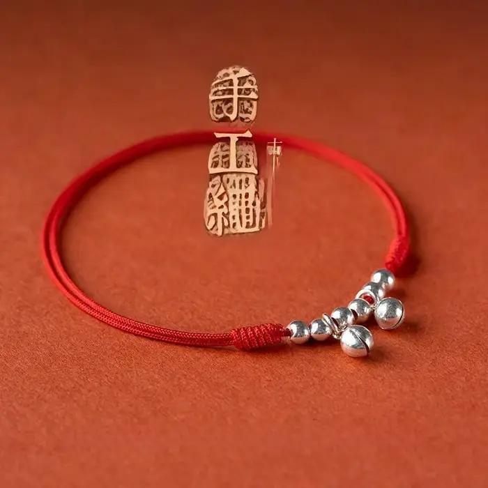 Bracelet de cheville en corde rouge tissée avec cloches et perles de chance bouddhistes pour femmes occasions spéciales cadeaux de couple amitié