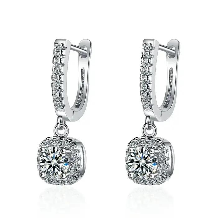 Boucle d'oreille Moissanite Huggie Hoop pour femme