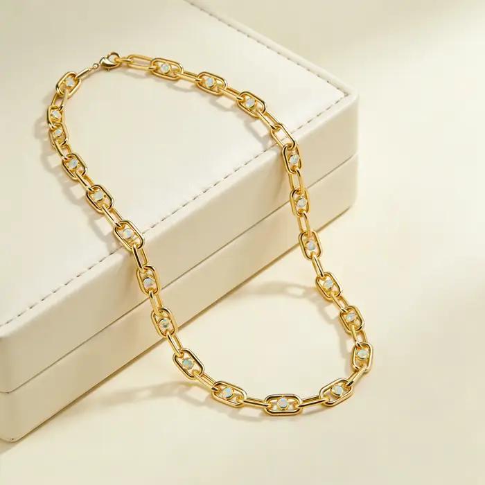 Collier en opale éblouissante