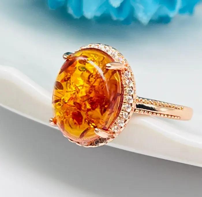 Bague en ambre naturel de la Baltique pour femme, pierre rouge semi-précieuse, bague de cocktail ajustable, bijou pour soirées et occasions spéciales