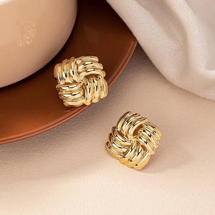 Personnalité carrée lisse tendance mode femmes boucles d'oreilles Simple couleur or cadeaux de fête bijoux accessoires exquis RG0071