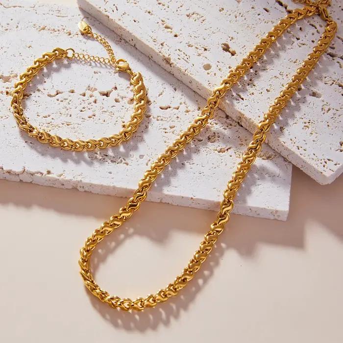 Ensemble de bijoux hip-hop pour femme collier et bracelet chaîne en cuivre plaqué or résistant à l'eau et inaltérable pour soirées et occasions spéciales