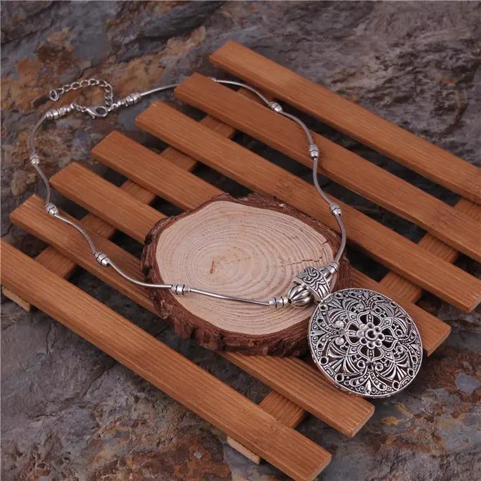 Bijoux tibétains Vintage argent plaqué bohème creux sculpté pendentifs ronds colliers chaîne
