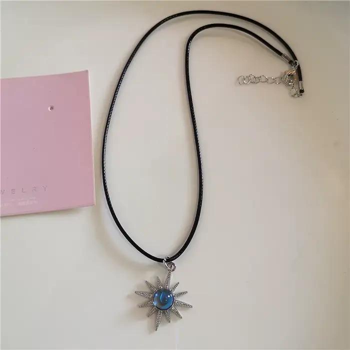 Collier gothique avec pendentif croix bleue, chaîne de couleur argent pour femmes et hommes, breloqu