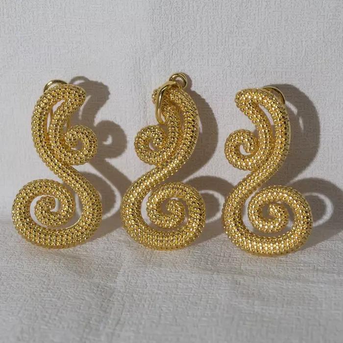 Ensemble de bijoux dorés de dubaï pour femmes, boucles d'oreilles incurvées et pendentif avec chaîne