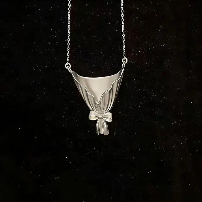 Collier pendentif élégant en forme de bouquet de fleurs pour femme