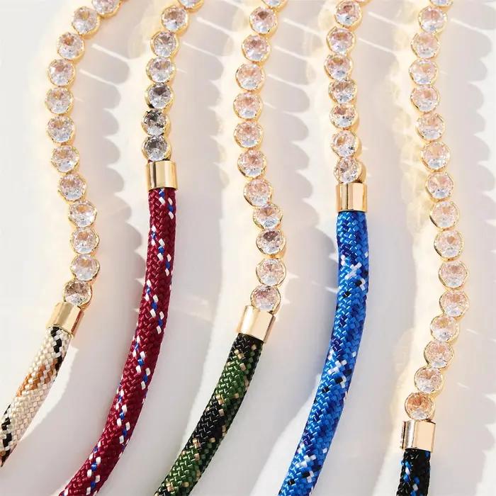 Collier tressé en cuivre plaqué or avec incrustations de diamants artificiels pour femmes occasions spéciales elegance geometrique