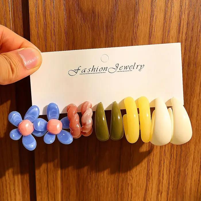 Boucles d'oreilles en résine en forme de C à fleurs colorées pour femmes, bijoux doux pour l'été et la plage, cadeau, accessoire de mode pour dames