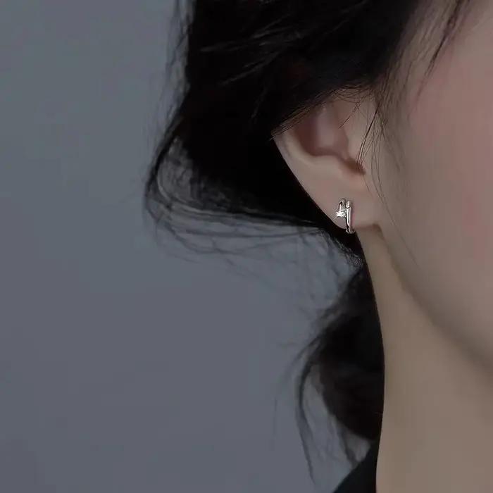 Boucles d'oreilles lettre en T en argent regardé 925
