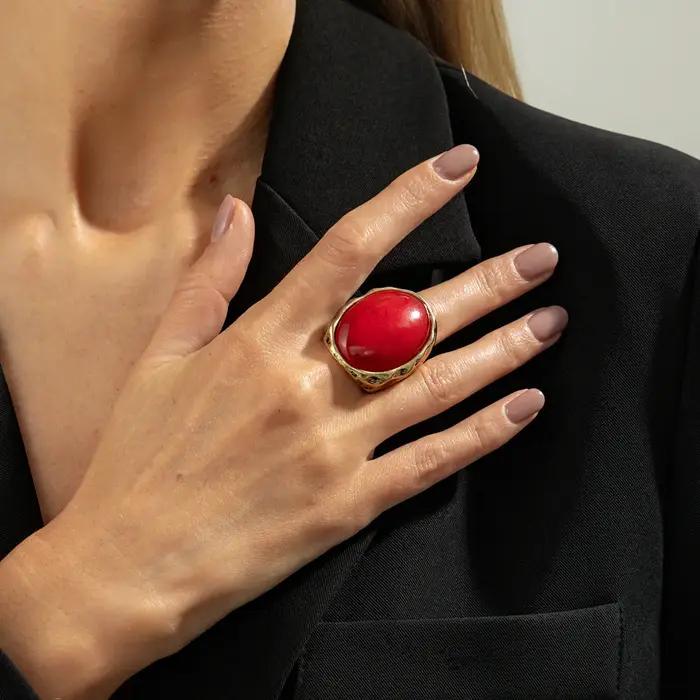 Bague rétro ovale en résine rouge pour femmes