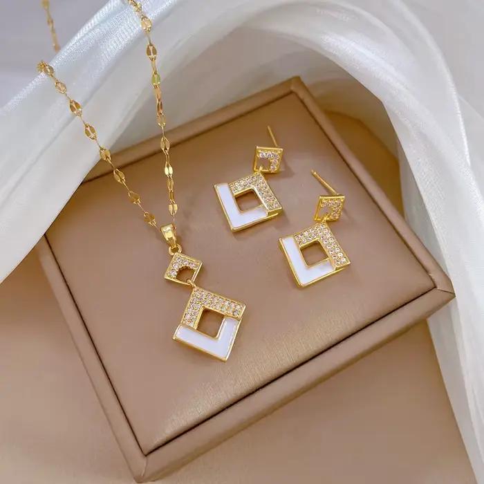 Ensemble de bijoux avec pendentif carré en émail cristal autrichien en acier inoxydable pour femmes, bijoux de costume africain, maxi collier et boucles d'oreilles pour les occasions spéciales