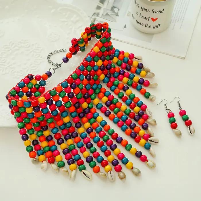 Ensemble de bijoux africains faits à la main avec perles colorées et coquillages pour femmes occassions spéciales