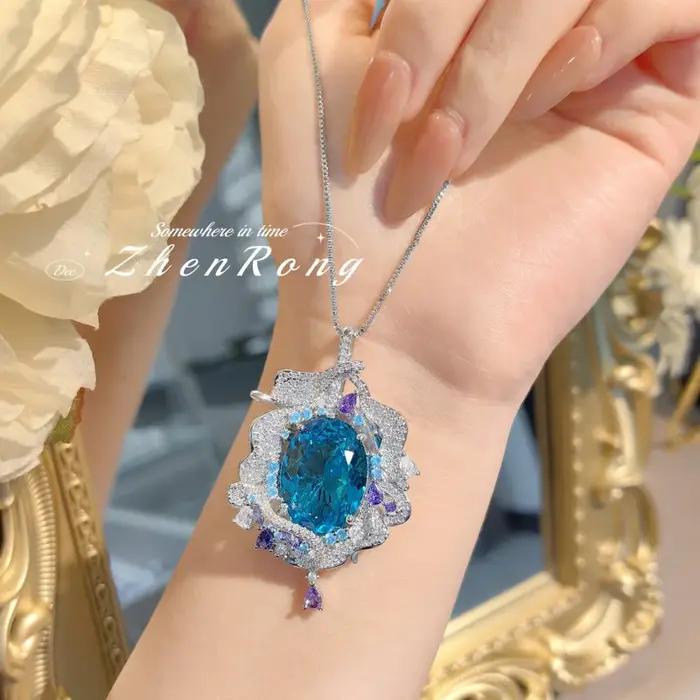 Pendentif Diamant Bleu Marine Exquis - Serti de Diamants à Gros Carats - Collier Tupa