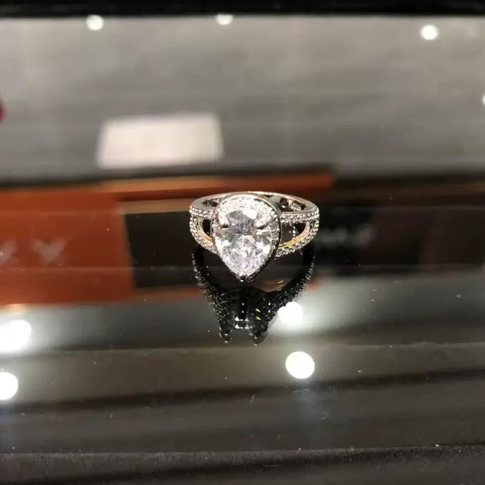 Bagues de mariage de luxe en forme de goutte d'eau pour femmes, bague de couronne exquise en dentell