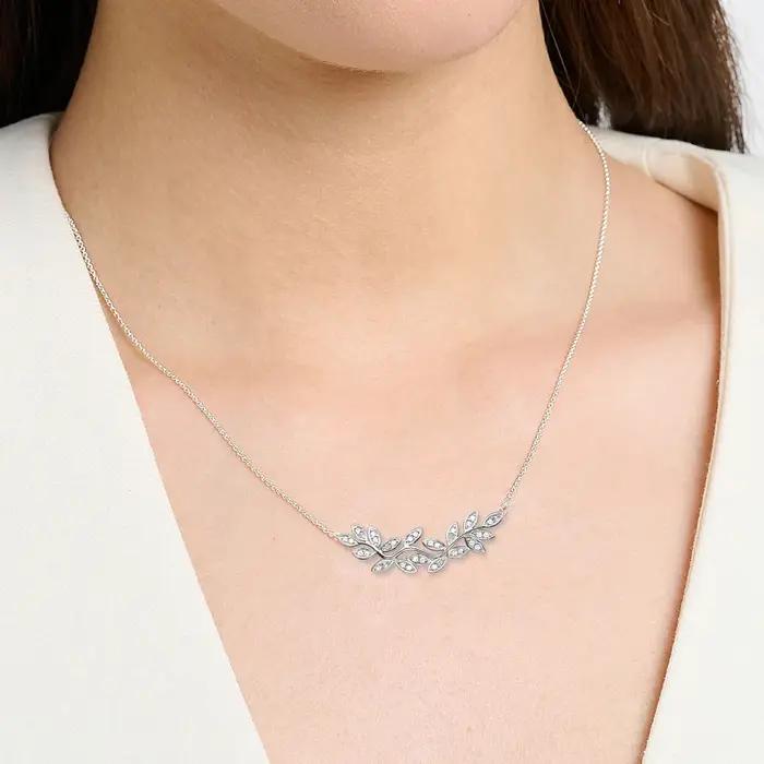 Collier feuilles vrilles