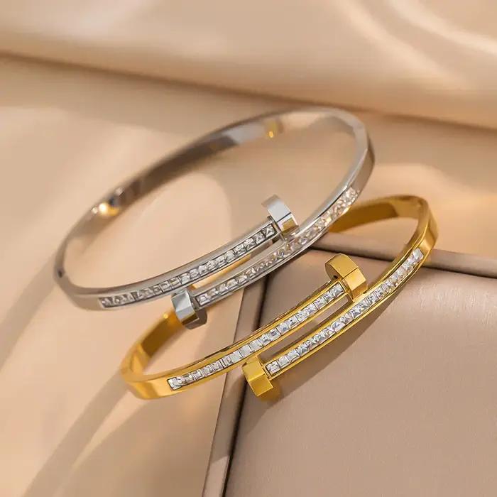 Bracelet Manchette Ongles Géométriques Zircon Micro-Pavé Acier Titane Plaqué Or Rose Jaune Clair Pur Argent Rhodium Occasions Spéciales Femmes