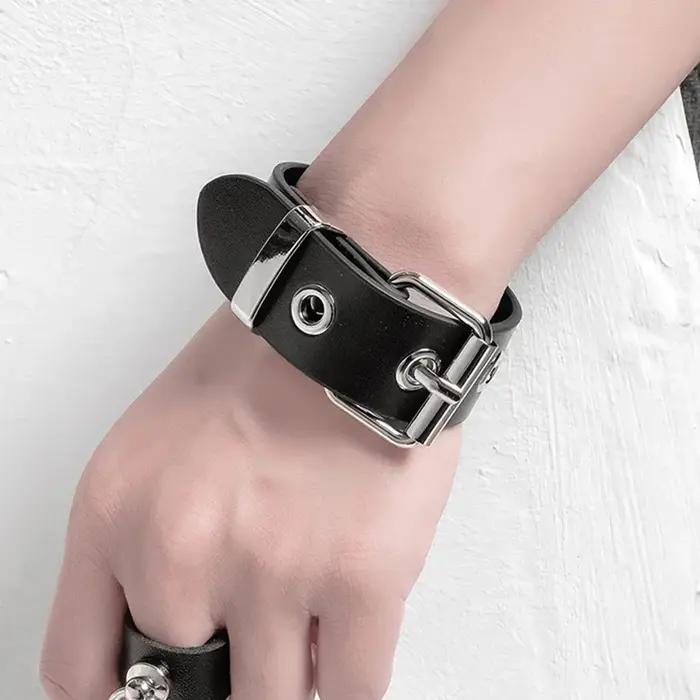 Bracelet en cuir punk verrouiller unisexe mode occasion spéciale club style original pour homme femme