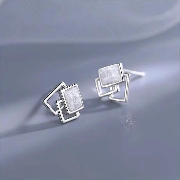 Boucles d'Oreilles Carrées Élégantes en Argent Sterling S925 Pour Femmes Occasions Spéciales Cadeau Anniversaire Design Géométrique Sophistication Chic