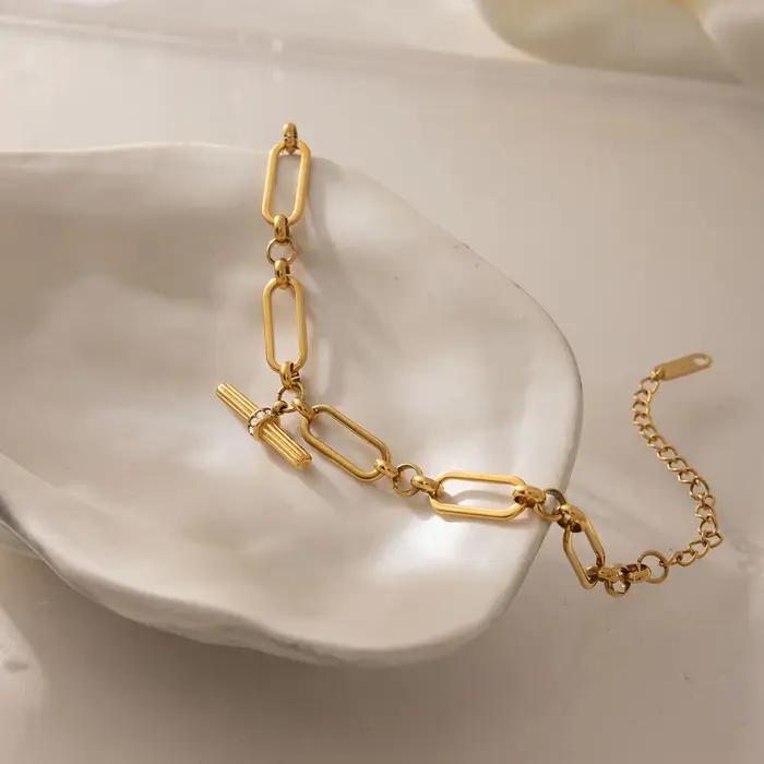 Bracelet à breloques en forme de T Zora Crystal pour femmes