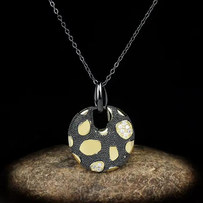 Ensemble de bijoux géométriques classiques