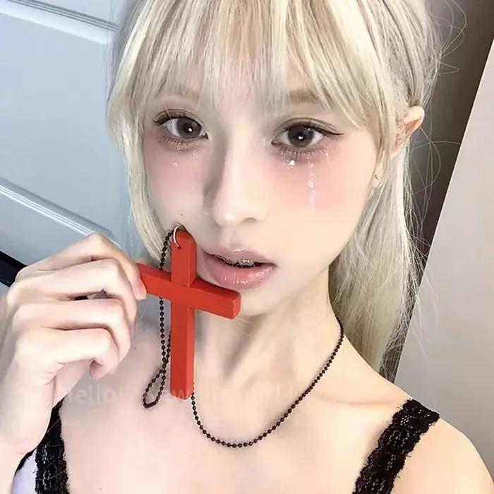 Collier Punk gothique avec pendentifs croix en bois pour femmes