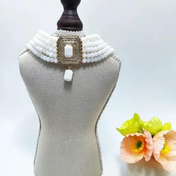 Un collier de perles Vintage pour femmes