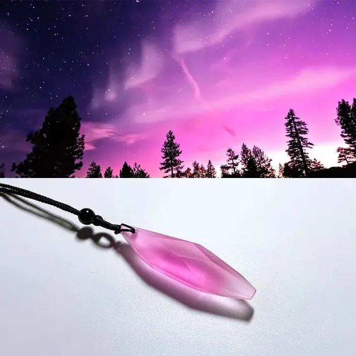 Pendentif et collier en pierre Aurora ycin is Resin
