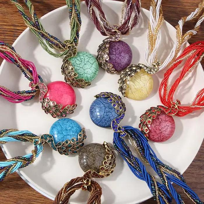 Collier ras du cou ethnique bohème fait à la main avec perles multicouches en cristal pour femmes occasions spéciales