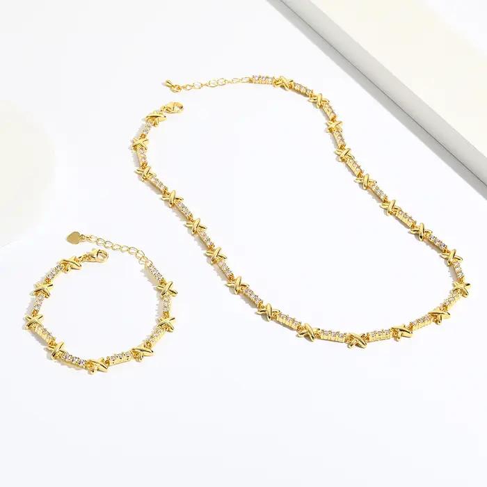 Ensemble de bijoux Gemma en or plaqué 18 carats avec zircon cubique pour femmes