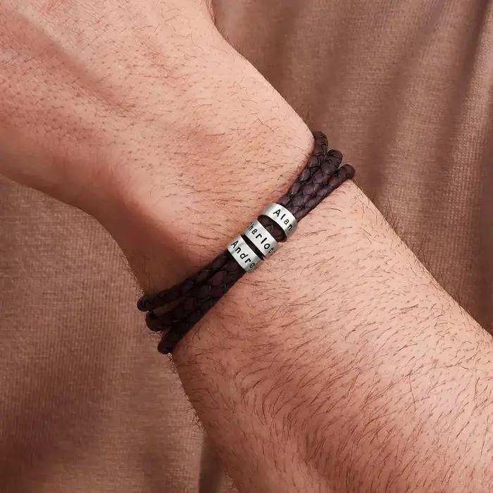 Bracelet personnalisé gravé avec un nom