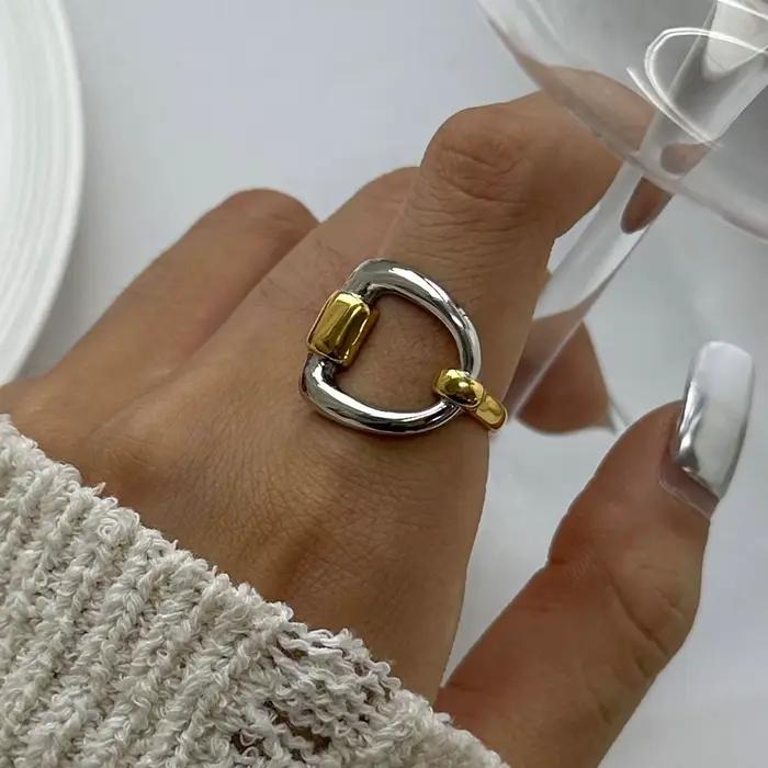 Bague ouverte torsadée bicolore classique Miia Jewelry, en acier inoxydable plaqué or 18 carats, pliable et irrégulière, pour femme