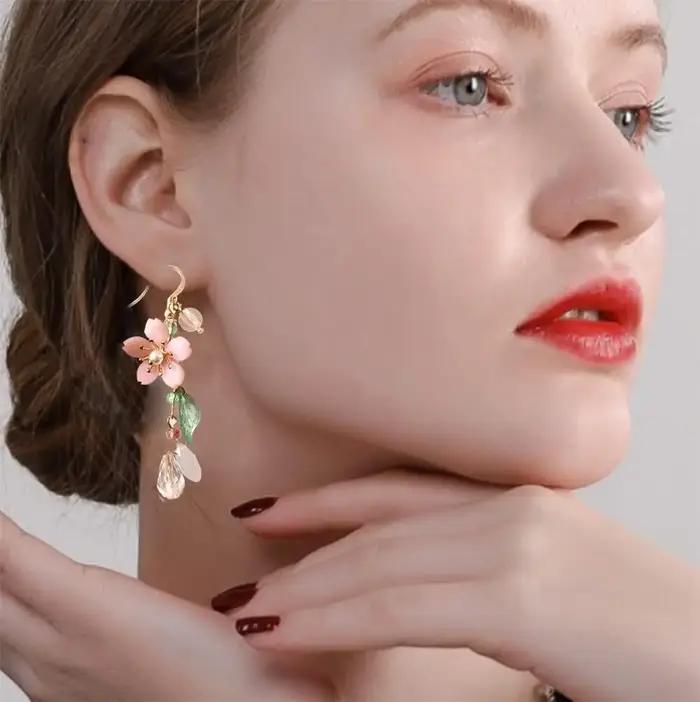 Boucles d'oreilles pendantes en forme de fleur rose pour femmes