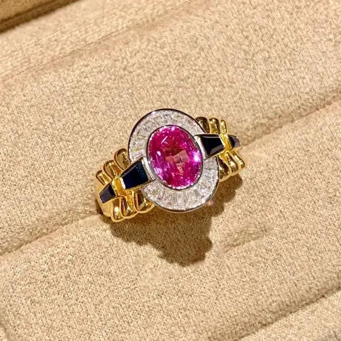 Bague vintage en corindon rouge