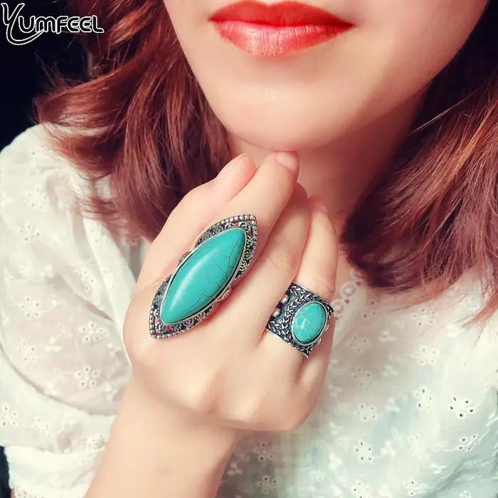 Bague tibétaine en argent vintage avec turquoise synthétique pour femmes occasions spéciales soirée chic cocktail