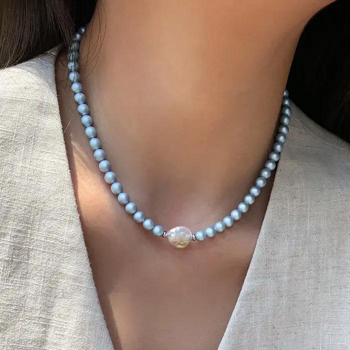 Collier de perles d'eau douce baroques irrégulières de couleur bleue de bonne qualité Minar pour femmes