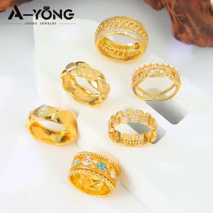Bague de cocktail vintage marocaine plaquée or 24 carats sertie de zirconium blanc élégante à offrir pour femme occasions spéciales