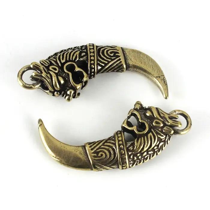 Breloques de loup en laiton rétro, mythe d'animaux, figurine punk, porte-clés, ornements, collier à