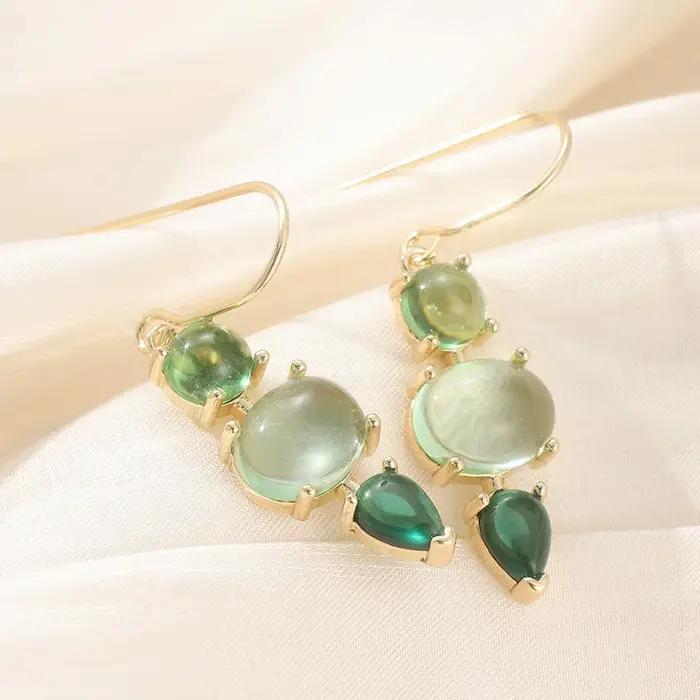 Boucles d'oreilles pendantes géométriques vintage incrustées d'agate synthétique verte