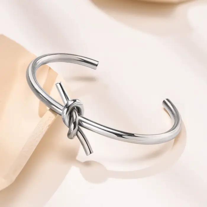 Bracelets à nœuds en acier inoxydable