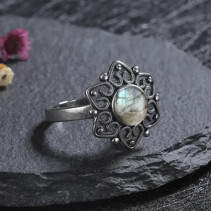 Bague en Labradorite naturelle