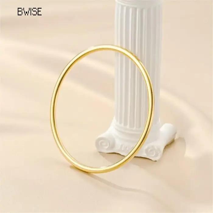 Bracelet rond minimaliste en acier inoxydable pour femmes