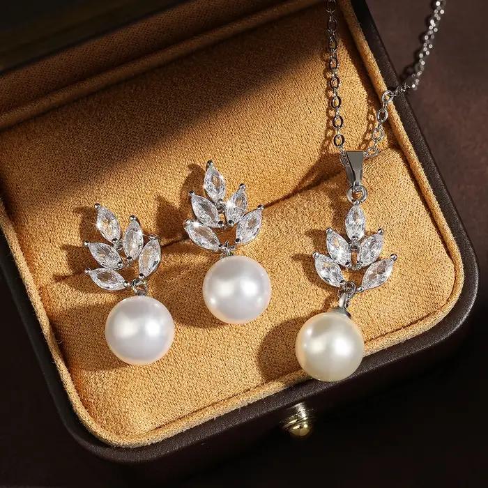 Ensemble de bijoux ZAKOL imitation perle zircone avec boucles d'oreilles et collier pour femmes occasions spéciales mariage et fête