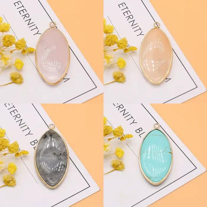 Pendentif en pierre naturelle de forme ovale