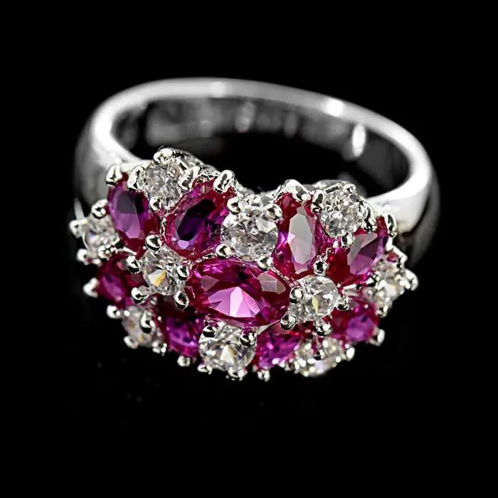 Bague en zircone cubique design nature inspiration plante pour femmes mariage et occasions spéciales浪漫的翻译可能更适合原文的情感表达,但根据要求,保持中文回答的简洁和准确性: ###TITRE### 高品质锆石植物设计创意婚戒女士日常佩戴结婚及特殊场合