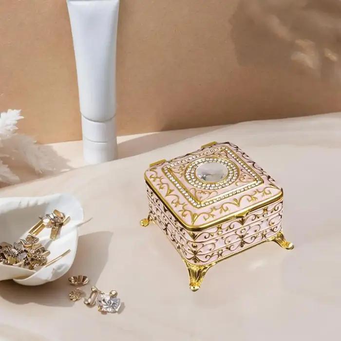 Boîte à bijoux vintage